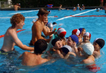 Lidi e piscine presi d’assalto