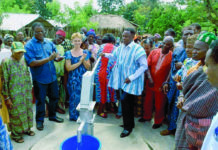 Un ponte tra Balerna e il Togo