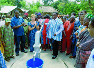 Un ponte tra Balerna e il Togo