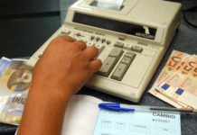 I commerci riducono i prezzi