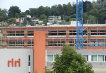 Frontalieri, dalle fabbriche alla scuola