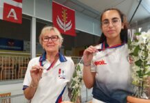 Bocce/ Due bei bronzi femminili