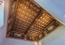 Soffitti e fregi tornati alla loro bellezza