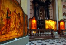 Trasparenti e musica senza l’Entierro